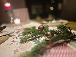 Dinner in the Dark in der Adventszeit